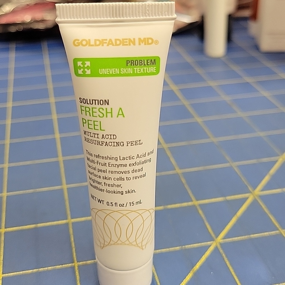 Goldfaden MD Problem Uneven Skin Texture Fresh A Peel 0.5 fl oz Tube